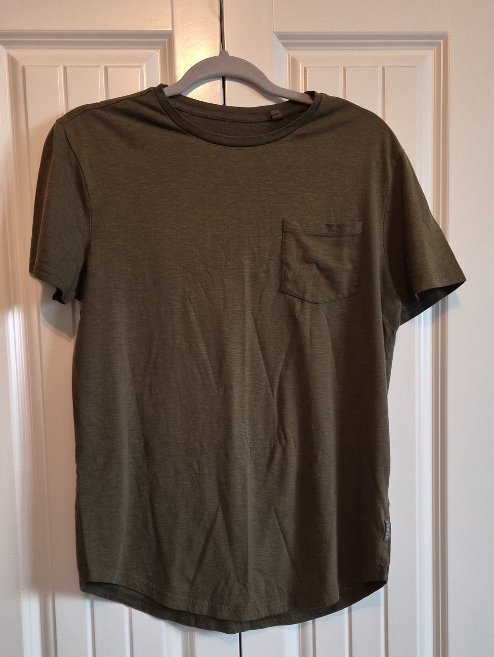 Guess Men's Olive Green Short Sleeve Pocket Tee